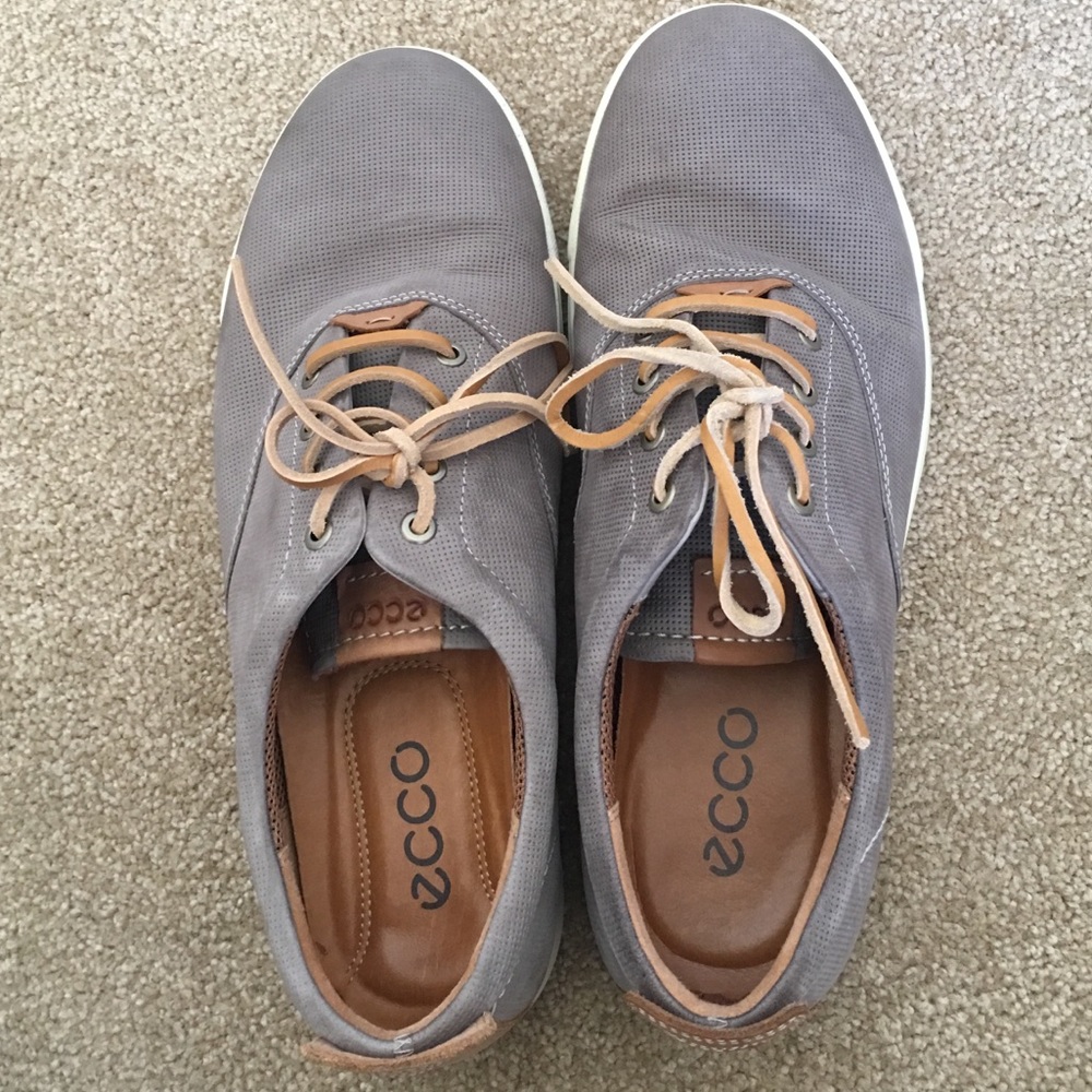 Ecco Casual Shoes View 2